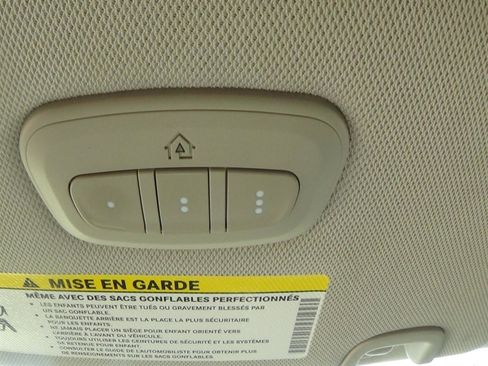 Used 2024 Chrysler Pacifica Limited w/ Trailer Tow Group FWD image 31