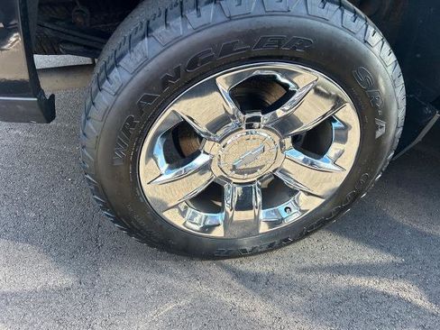 Used 2018 Chevrolet Silverado 1500 LTZ w/ Sport Package AWD/4WD image 6