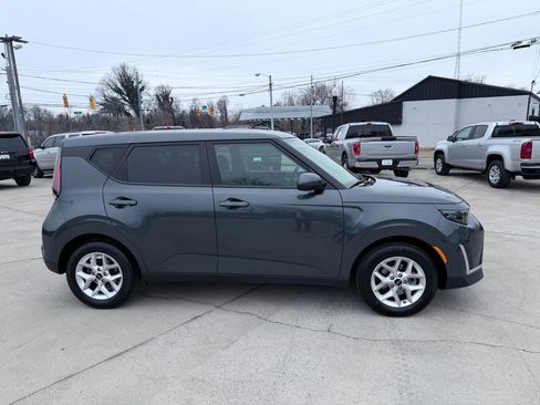 Used 2024 Kia Soul LX w/ Option Group 015 image 7