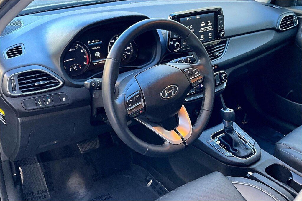 Used 2020 Hyundai Elantra GT w/ Style Package 02 FWD image 10