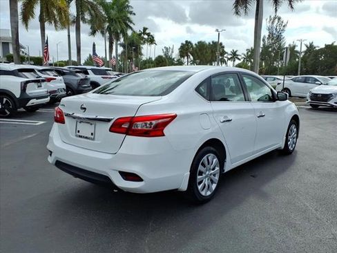 Used 2019 Nissan Sentra S image 7