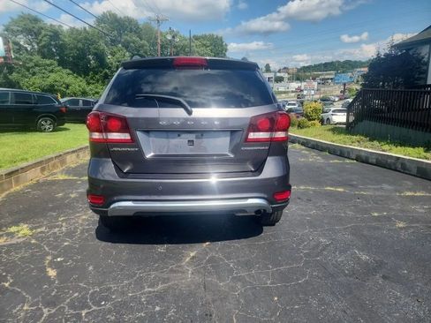 Used 2020 Dodge Journey Crossroad FWD image 6