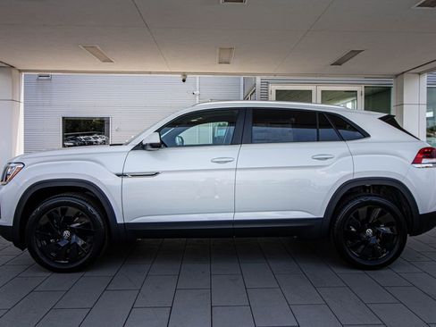 New 2026 Volkswagen Atlas Cross Sport SE FWD image 14