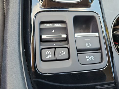 Used 2024 Honda Pilot EX-L image 29