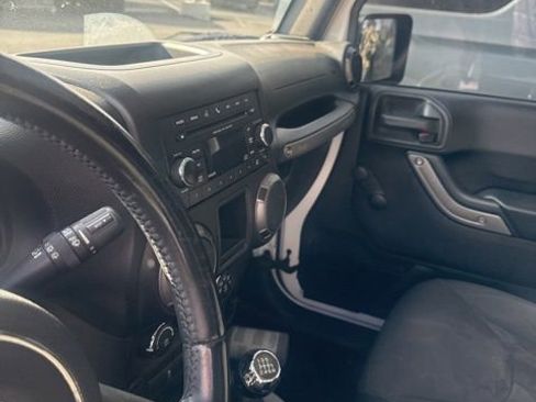 Used 2015 Jeep Wrangler Unlimited Sport image 43