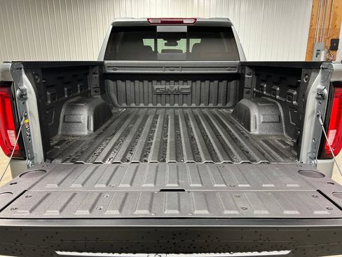 New 2026 GMC Sierra 1500 SLT w/ SLT Premium Plus Package AWD/4WD image 19