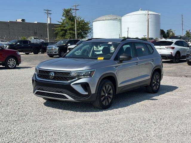 Used 2023 Volkswagen Taos S FWD image 1