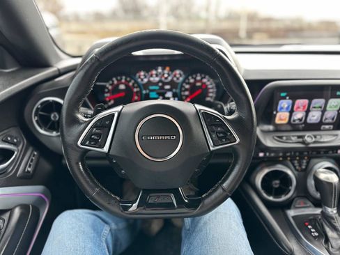 Used 2017 Chevrolet Camaro SS RWD image 21