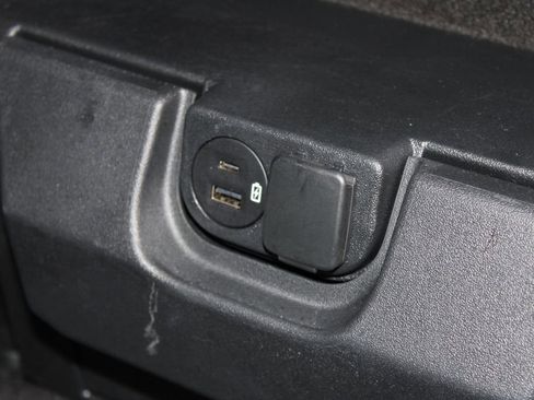 Used 2023 Ford F150 XLT image 32