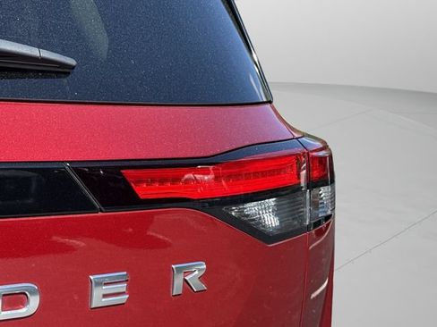 Certified 2023 Nissan Pathfinder SV FWD image 19