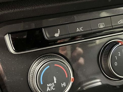 Used 2024 Volkswagen Tiguan Wolfsburg Edition image 27