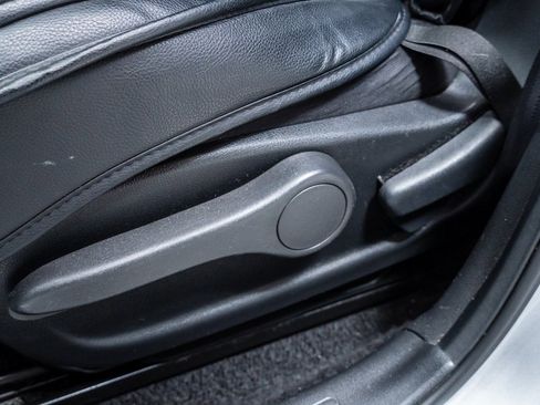 Used 2014 Nissan Juke S image 20