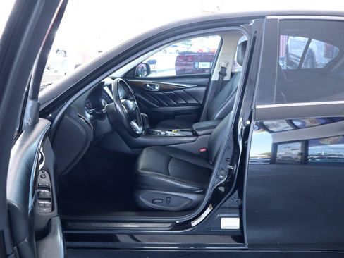 Used 2018 INFINITI Q50 Luxe RWD image 15