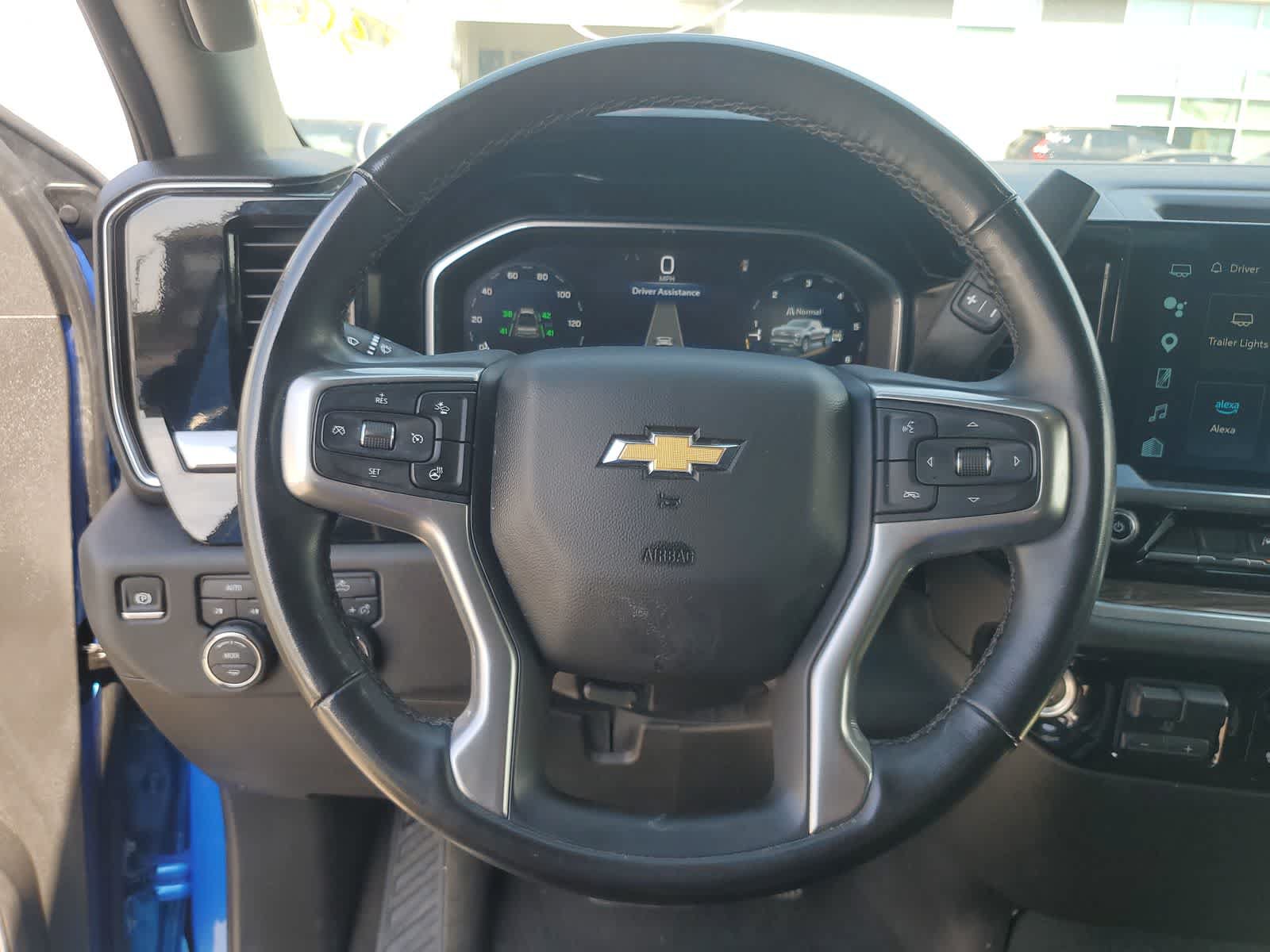Used 2025 Chevrolet Silverado 1500 LT AWD/4WD image 14