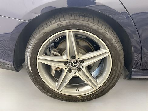 Used 2019 Mercedes-Benz E 300 w/ Premium 1 Package image 33