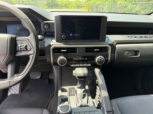 Used 2025 Toyota Tacoma SR AWD/4WD image 20