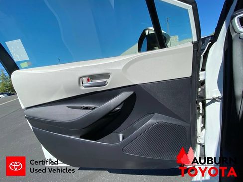 Certified 2020 Toyota Corolla LE FWD image 31