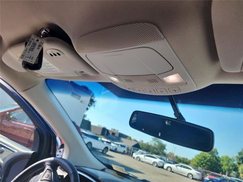 Used 2018 Ford Edge Titanium w/ Technology Package image 27