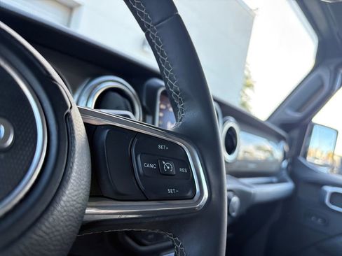 Used 2023 Jeep Wrangler Sahara image 15