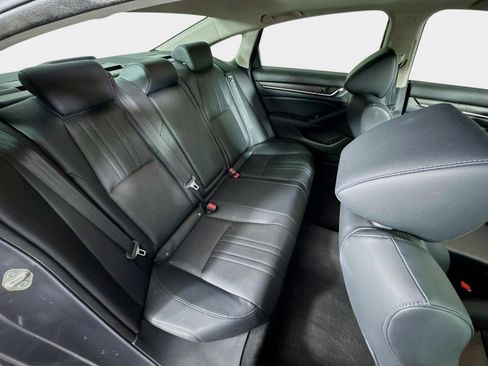 Used 2018 Honda Accord Touring image 28