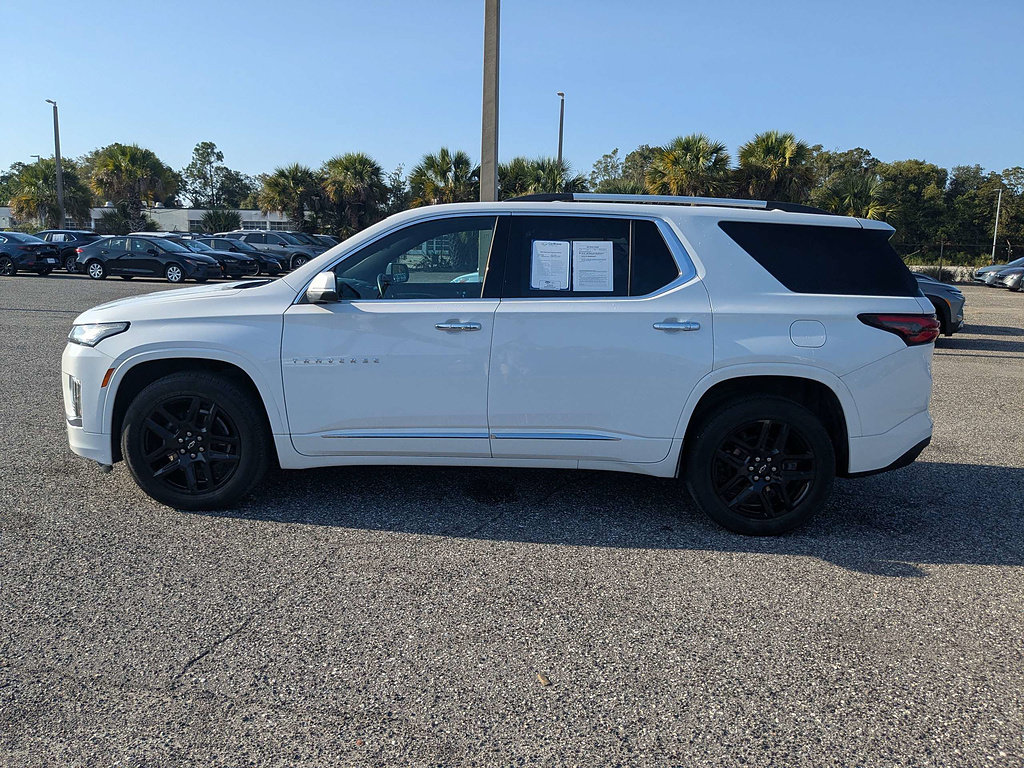 Used 2023 Chevrolet Traverse Premier FWD image 7