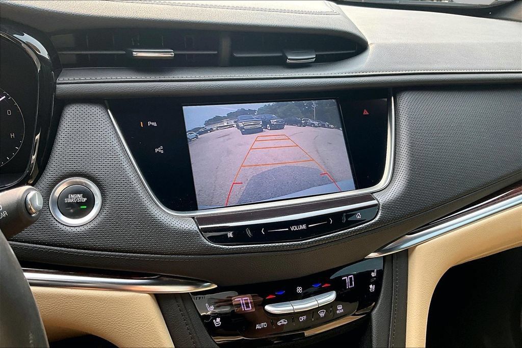 Used 2017 Cadillac XT5 Premium Luxury w/ Driver Assist Package AWD/4WD image 14