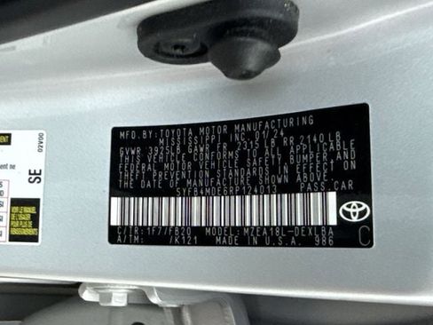 Used 2024 Toyota Corolla LE image 33