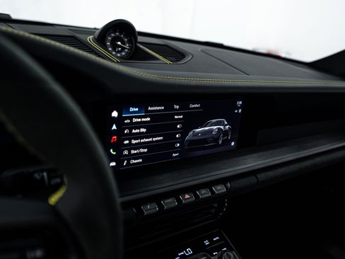 Certified 2026 Porsche 911 GT3 RWD image 19