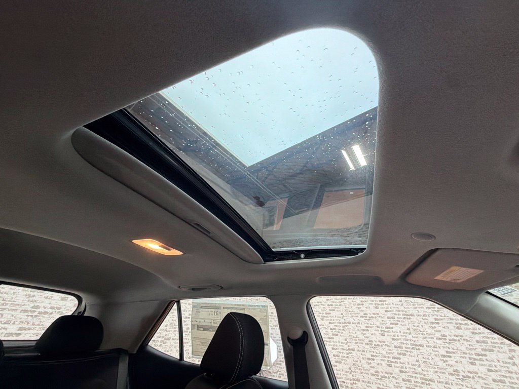 Used 2026 Hyundai Venue SEL FWD image 12
