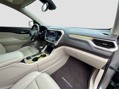 Used 2019 GMC Acadia Denali w/ Technology Package image 31