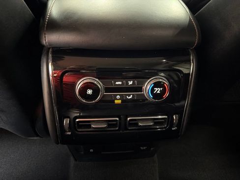 Used 2022 Lincoln Aviator 2WD image 16