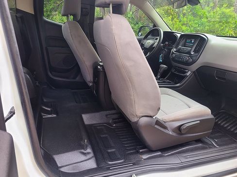 Used 2017 Chevrolet Colorado W/T image 18