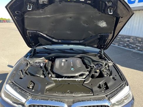 Used 2017 BMW 540i w/ Premium Package image 23
