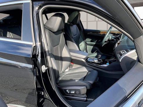 Used 2023 BMW X4 xDrive30i w/ Convenience Package image 7