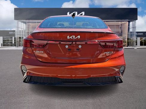 Used 2023 Kia Forte GT-Line w/ GT-Line Premium Package FWD image 5