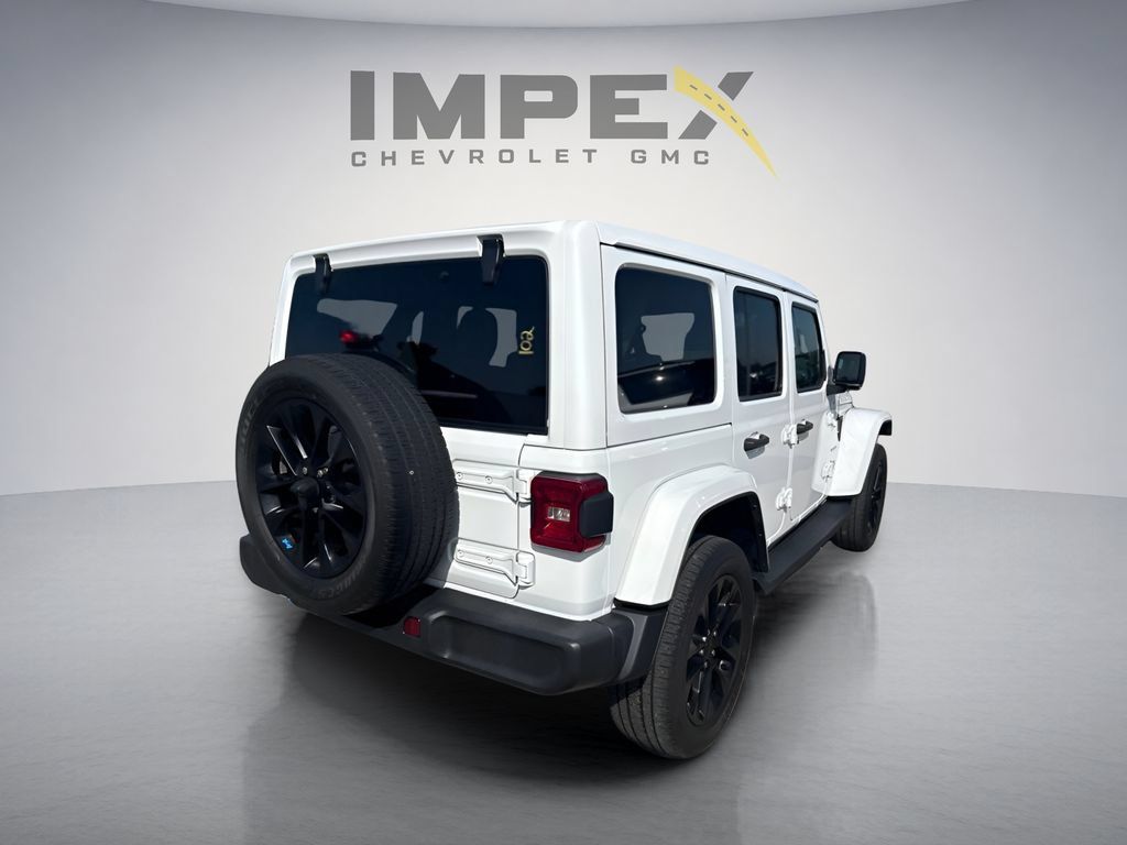 Used 2023 Jeep Wrangler Unlimited Sahara w/ Cold Weather Group AWD/4WD image 5