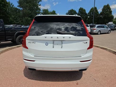 Used 2018 Volvo XC90 T6 Momentum w/ Convenience Package AWD/4WD image 4