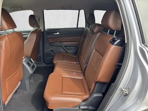 Used 2023 Volkswagen Atlas SE AWD/4WD image 17
