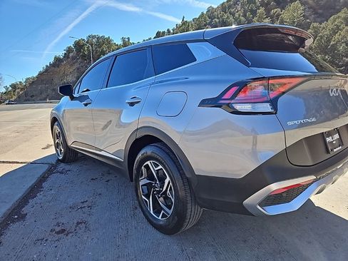 Used 2024 Kia Sportage LX image 7