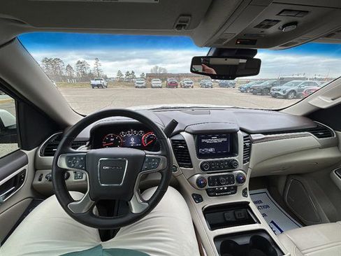 Used 2015 GMC Yukon Denali w/ Open Road Package AWD/4WD image 24