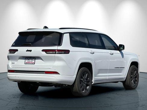 New 2026 Jeep Grand Cherokee L Limited AWD/4WD image 4