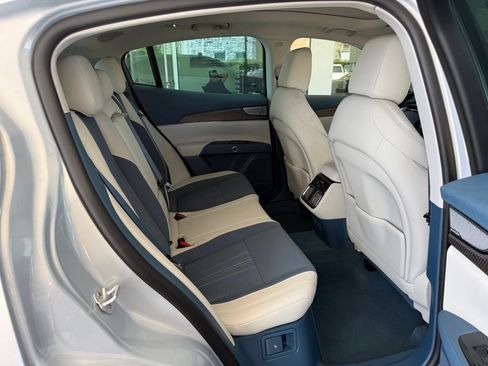 Certified 2025 Maserati Grecale Folgore AWD/4WD image 11