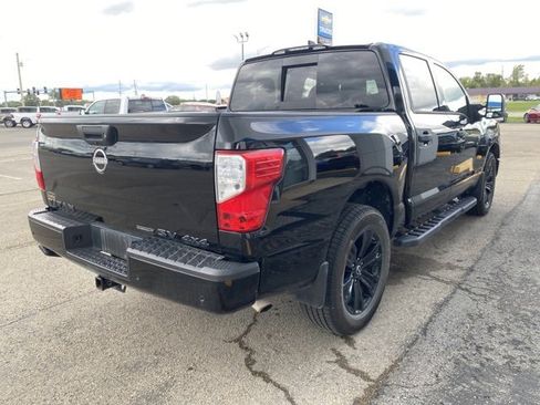 Used 2024 Nissan Titan SV w/ SV Convenience Package image 9