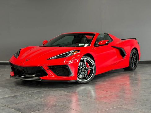 Used 2021 Chevrolet Corvette Stingray Preferred Conv w/ Z51 Performance Package RWD image 1