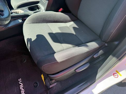 Used 2018 Toyota RAV4 XLE w/ Plus Extra Value Package FWD image 24