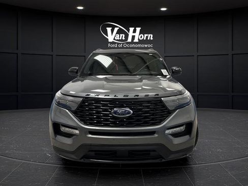 Used 2023 Ford Explorer ST-Line image 12