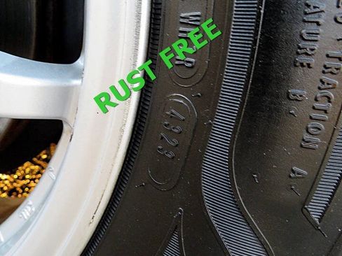 Used 2011 Toyota Prius Three image 5