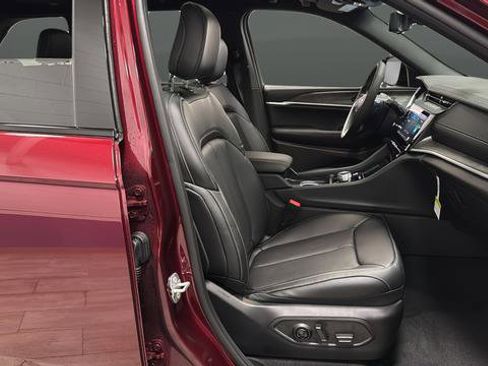 New 2026 Jeep Grand Cherokee Limited w/ Luxury Tech Group II image 25