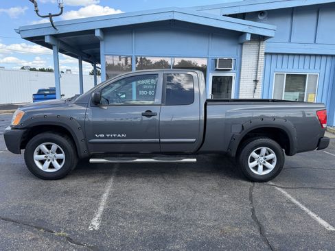 Used 2012 Nissan Titan SV w/ SV Value Truck Pkg AWD/4WD image 2