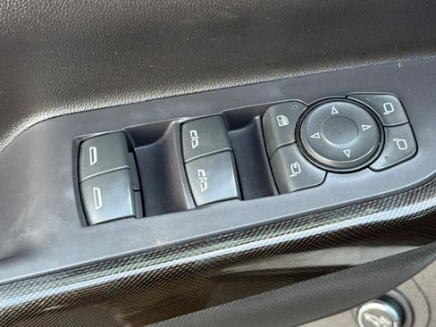 Used 2022 GMC Acadia AT4 w/ Technology Package image 15